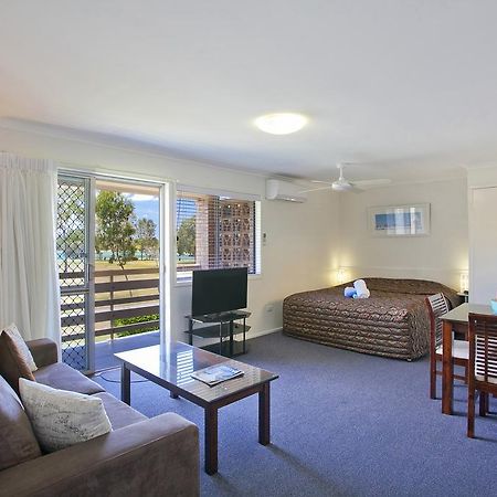 Aparthotel Regency Waterfront Noosa Noosaville Esterno foto