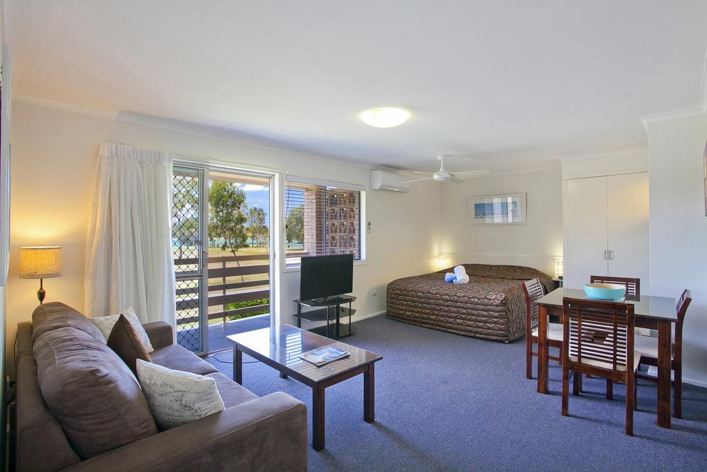 Aparthotel Regency Waterfront Noosa Noosaville Esterno foto