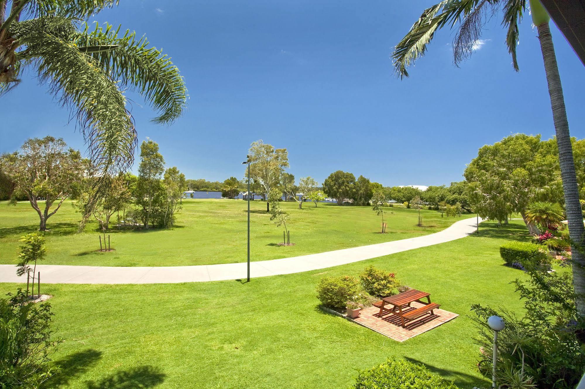 Aparthotel Regency Waterfront Noosa Noosaville Esterno foto